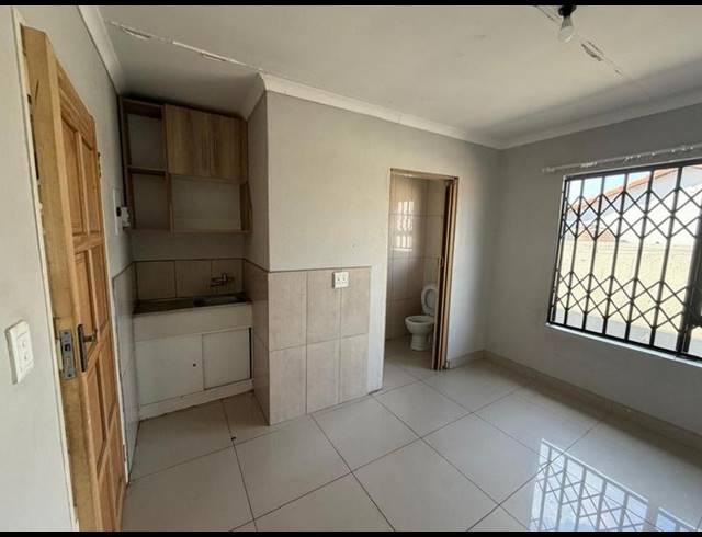 0 BEDROOM PROPERTY TO RENT IN PROTEA GLEN